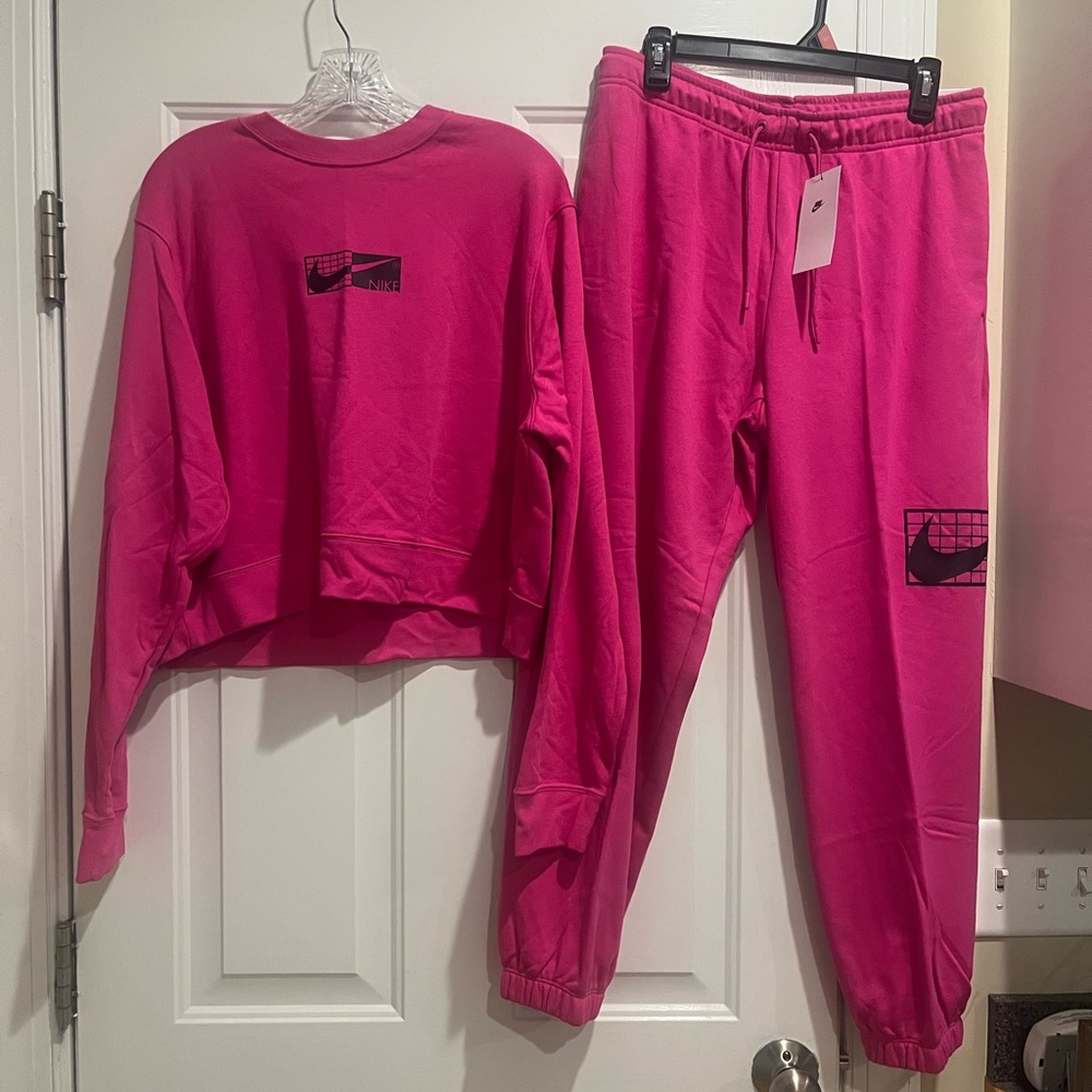 Women’s Nike jogger set, pink, sweatshirt size large, joggers size medium